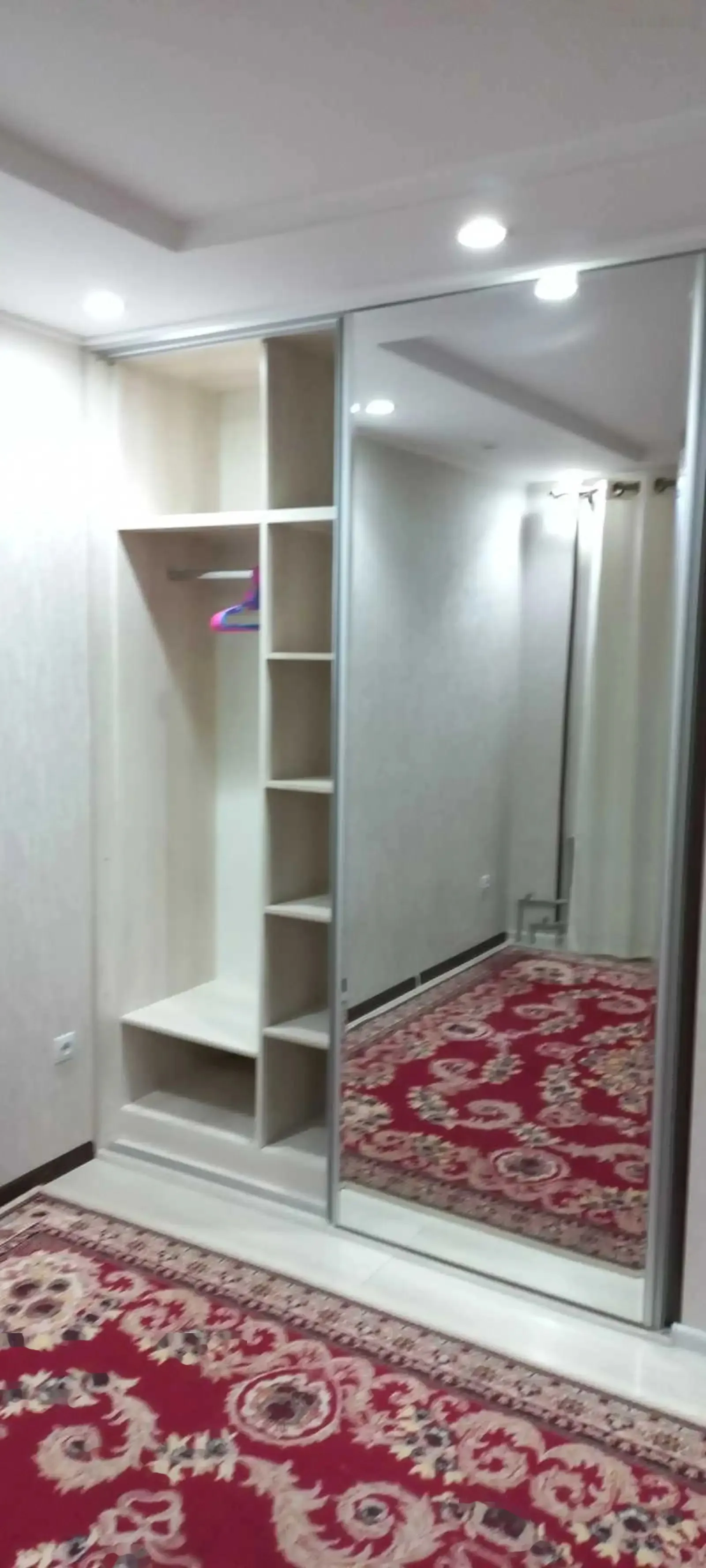 2-комн. квартира, 2 этаж, 58м², Шохмансур (зелёный бозор пеши Вална)