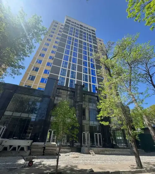 3-комн. квартира, 13 этаж, 130 м², И. Сомони