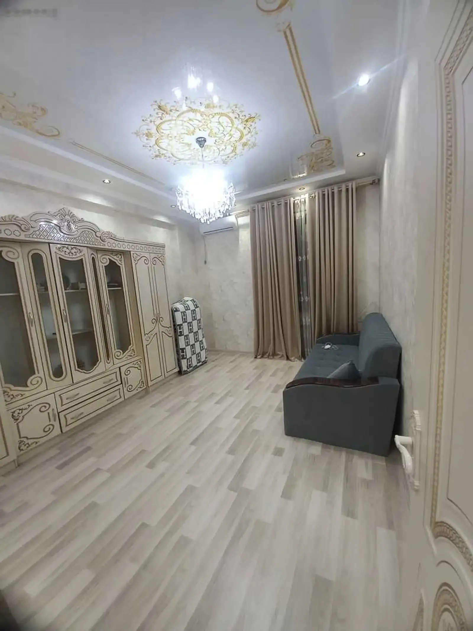 2-комн. квартира, 4 этаж, 60м², пайкари 112мкр