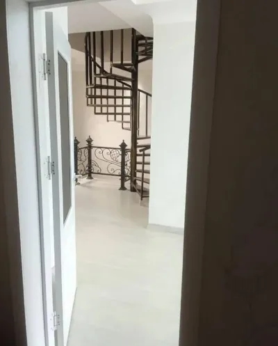 3-этажный, 6 комнатный дом, 250 м², Шохмансур