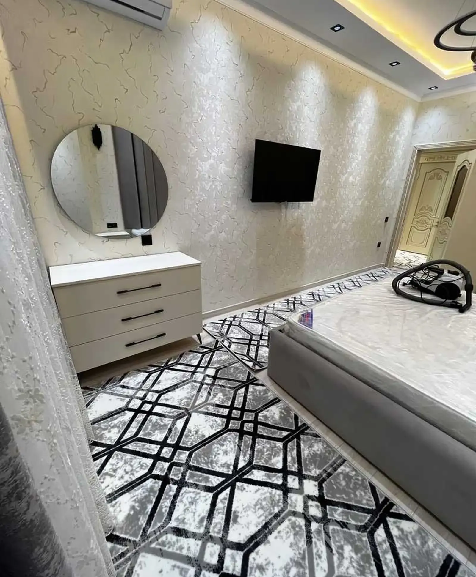 2-комн. квартира, 15 этаж, 60м², ОВИР
