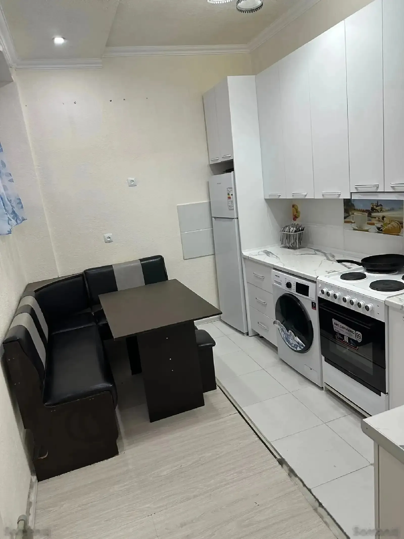 3-комн. квартира, 10 этаж, 120м², Исмоили Сомони бозори Мехргон