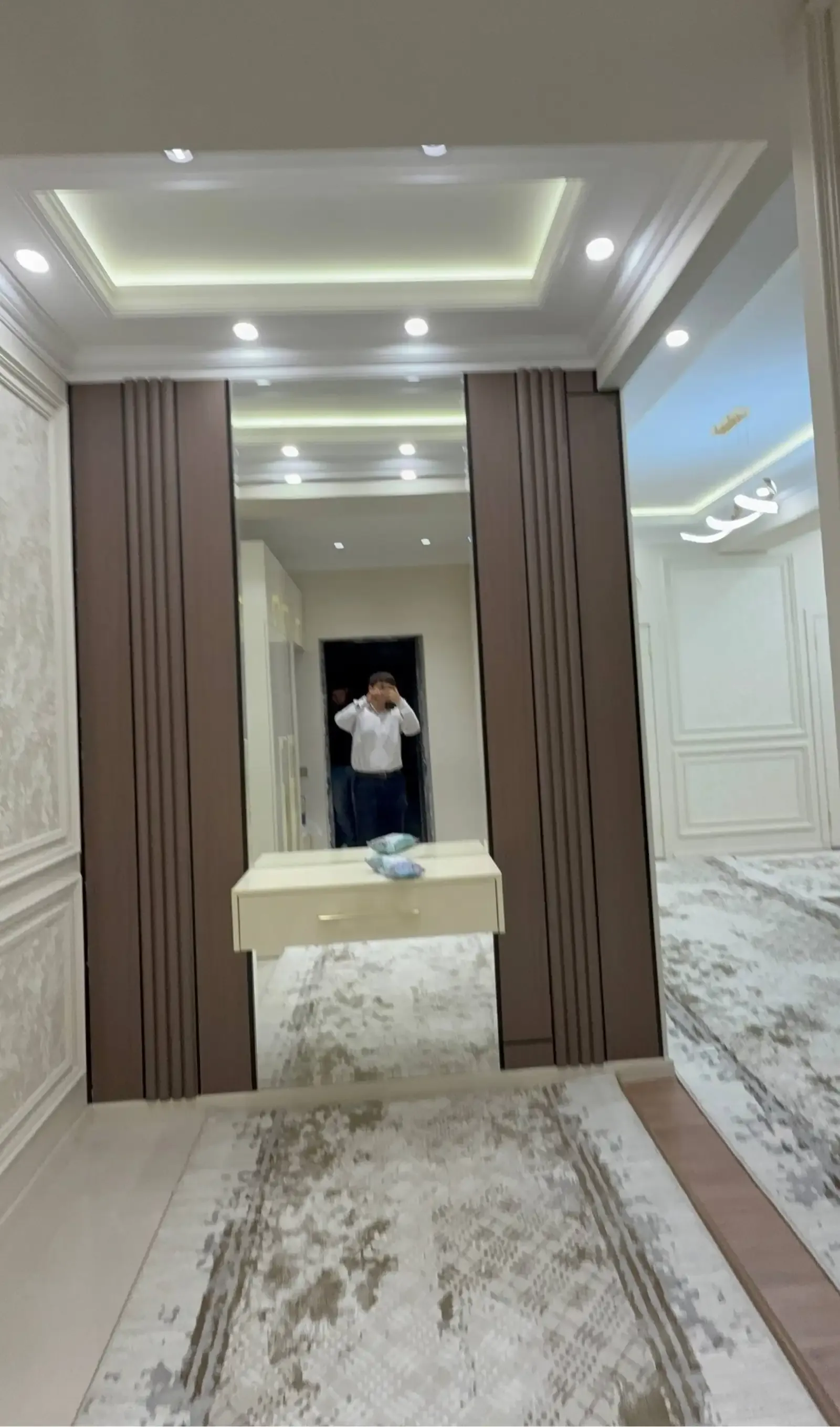 3-комн. квартира, 4 этаж, 93 м², Сино, Цирк, кольцевой Профсоюза