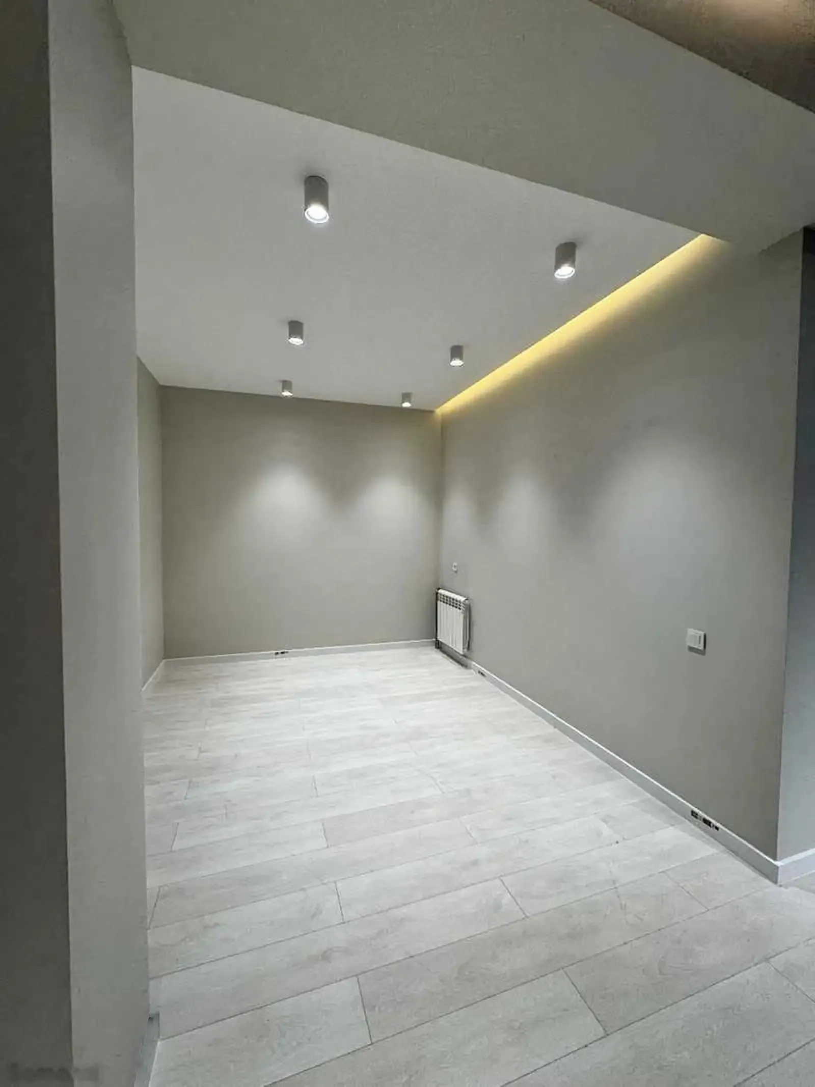 2-комн. квартира, 10 этаж, 65м², 2 роддом