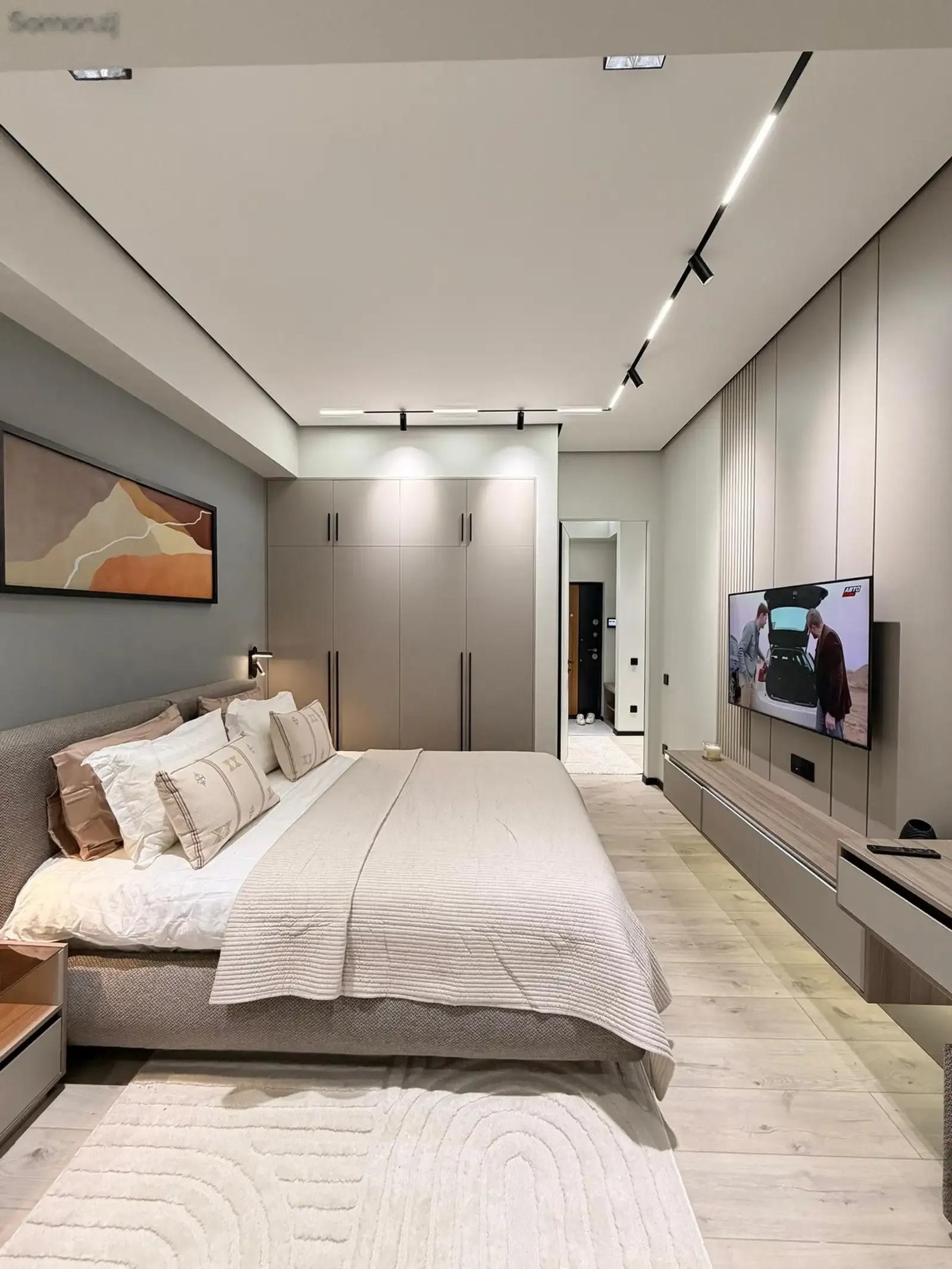 2-комн. квартира, 18 этаж, 45 м², Овир, над супермаркетом Ёвар