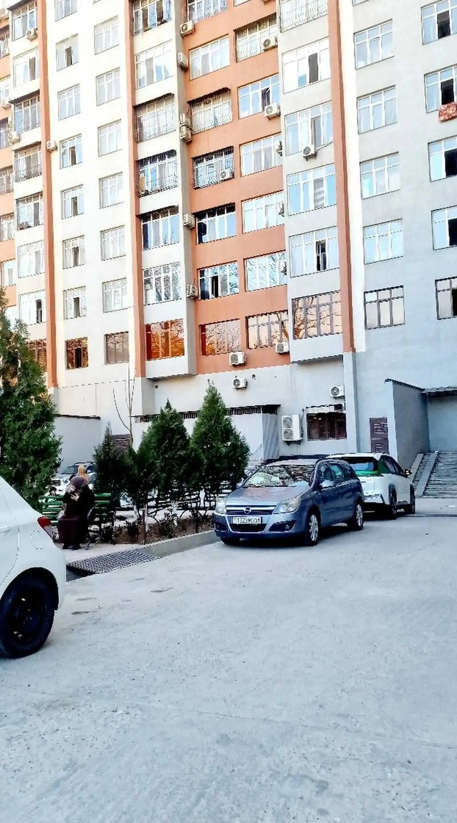 3-комн. квартира, 12 этаж, 112м², 102 мкр