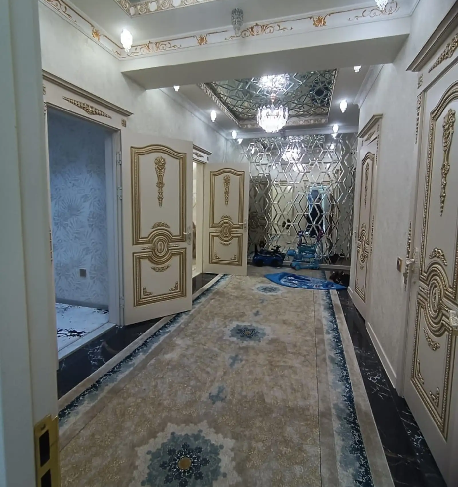 4-комн. квартира, 10 этаж, 120м², Шохмансур бари Пайкар Созидания ру баруи Гостиница Хилтон