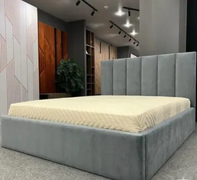 Двуспальная кровать
