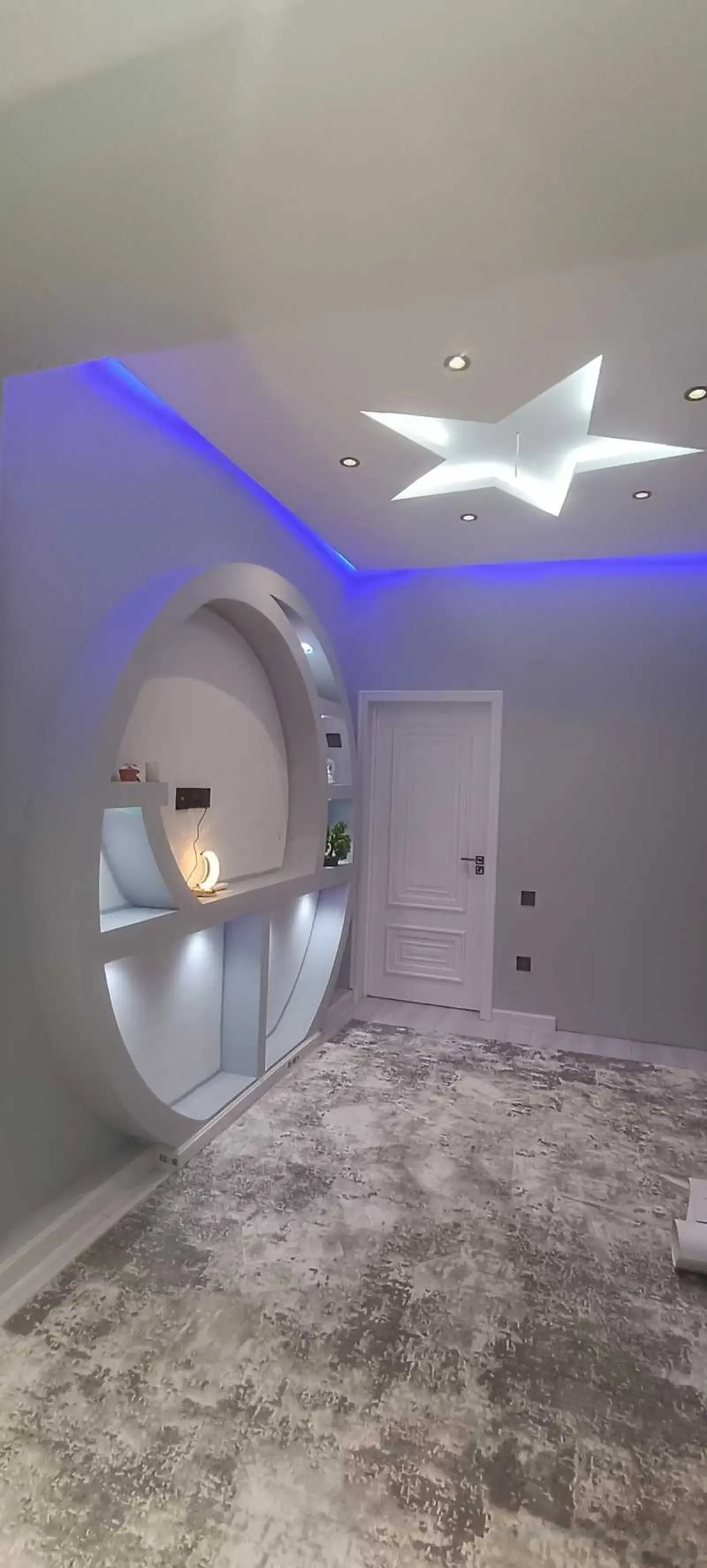 3-комн. квартира, 9 этаж, 87м², назди Танка, роҳи нав