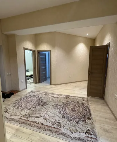 4-комн. квартира, 4 этаж, 140м², Ипподром, И. Сомони