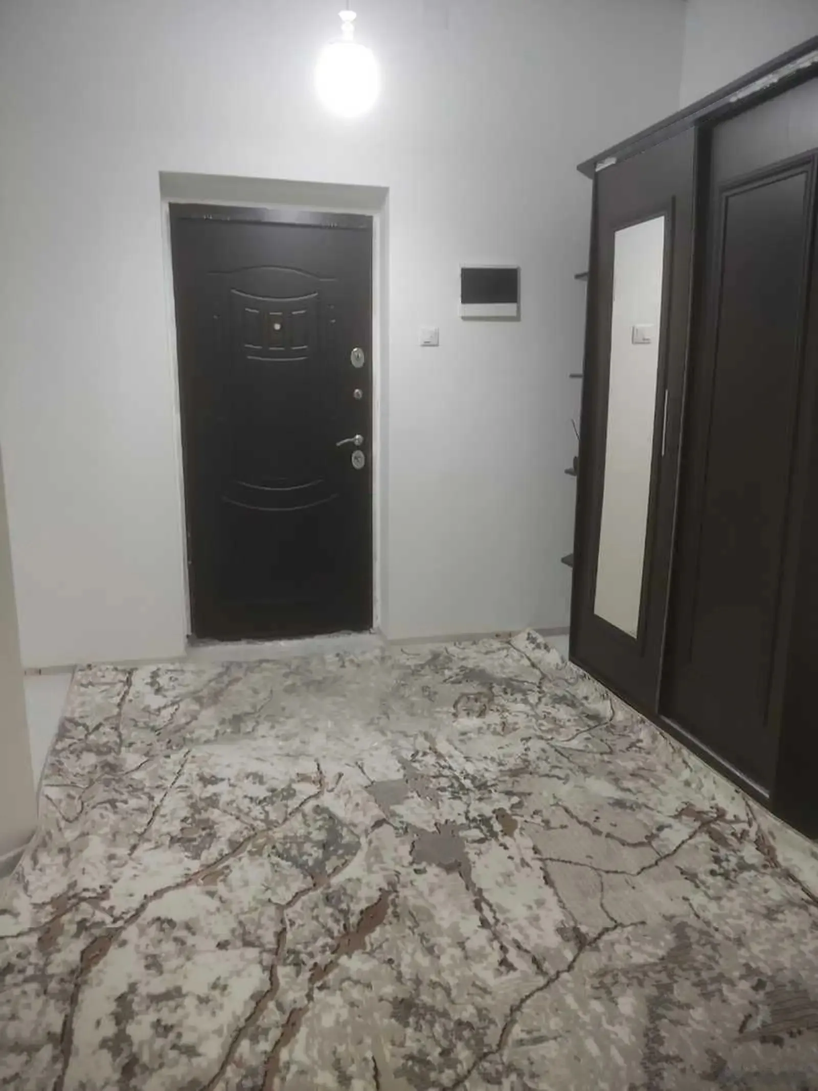 1-комн. квартира, 2 этаж, 52 м², И.Сомони