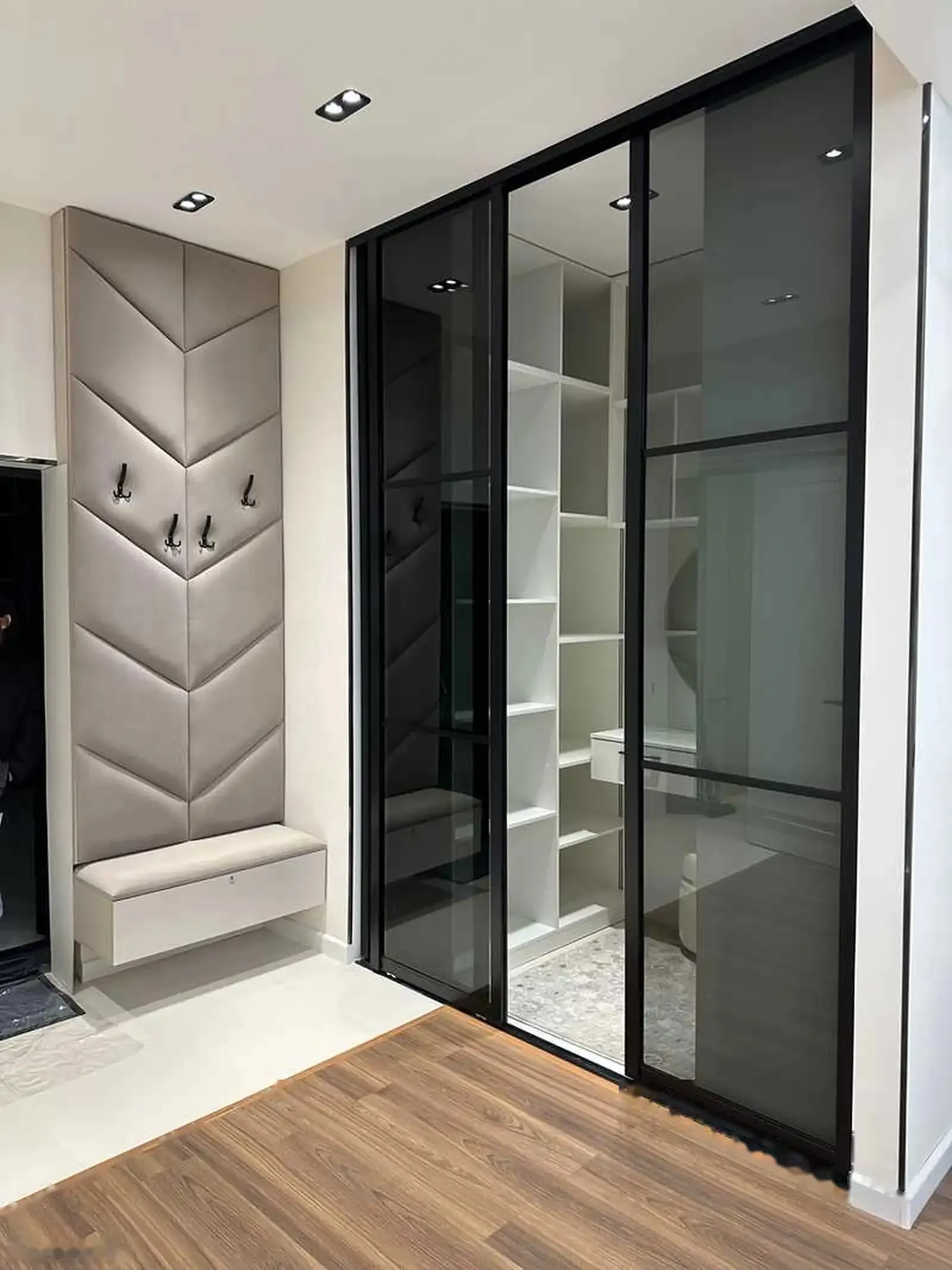 2-комн. квартира, 12 этаж, 65м², Цум, доми Себистон