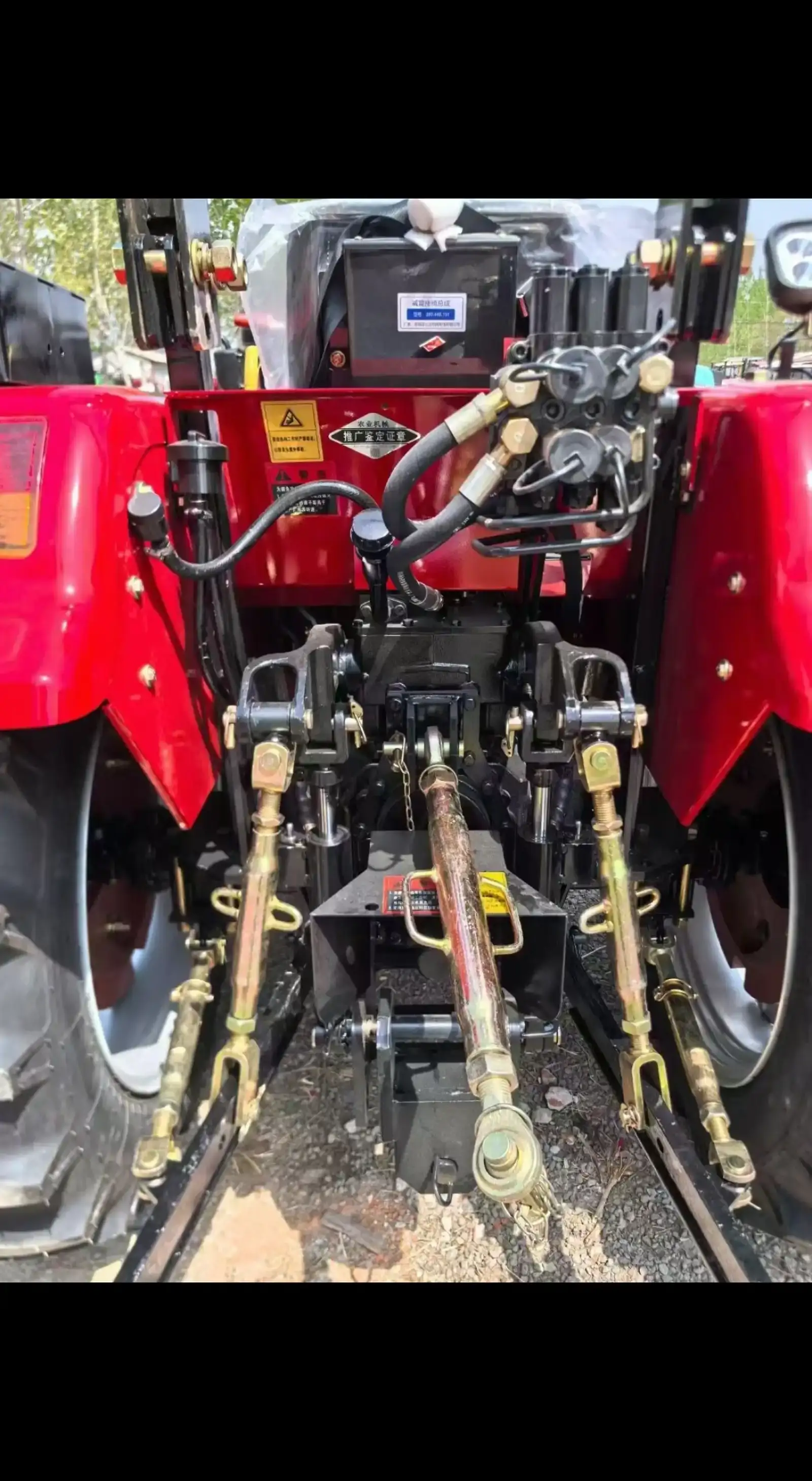 Трактор Dongfeng 504-MA