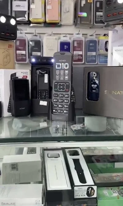 Novey Телефон D10