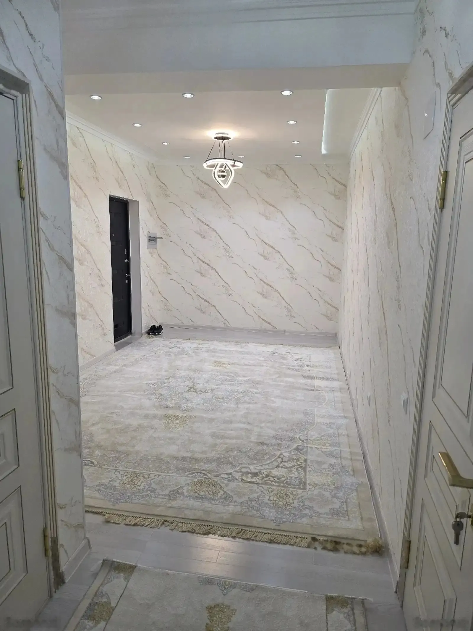2-комн. квартира, 14 этаж, 95м², Фирдавси