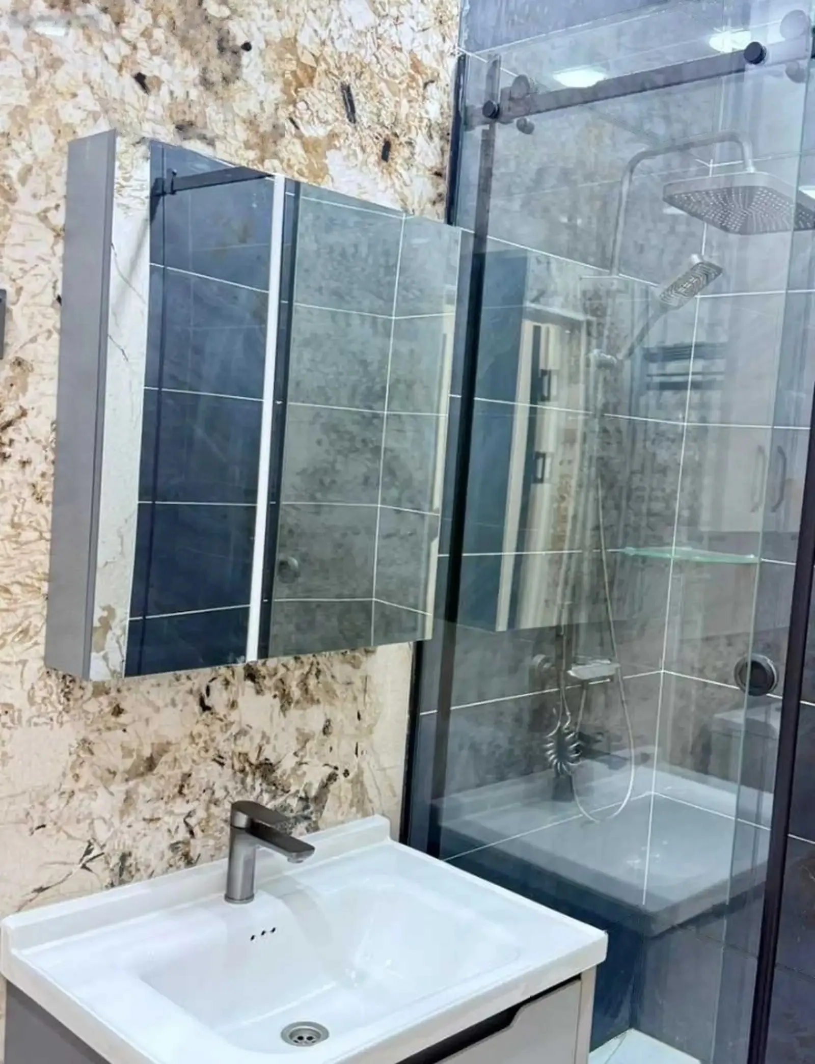2-комн. квартира, 10 этаж, 65м², Шохмансур