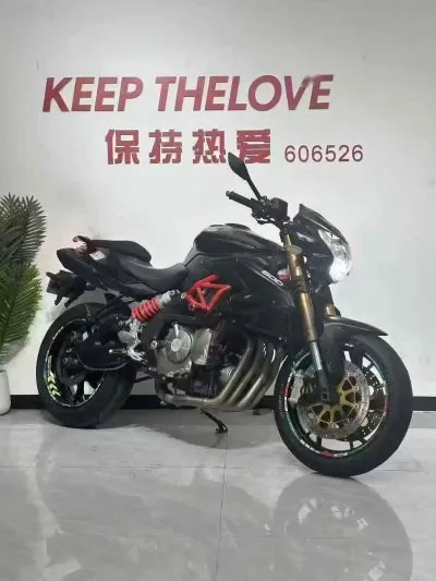 Мотоцикл Benelli