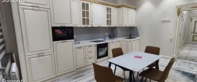 2-комн. квартира, 9 этаж, 100м², медгородок