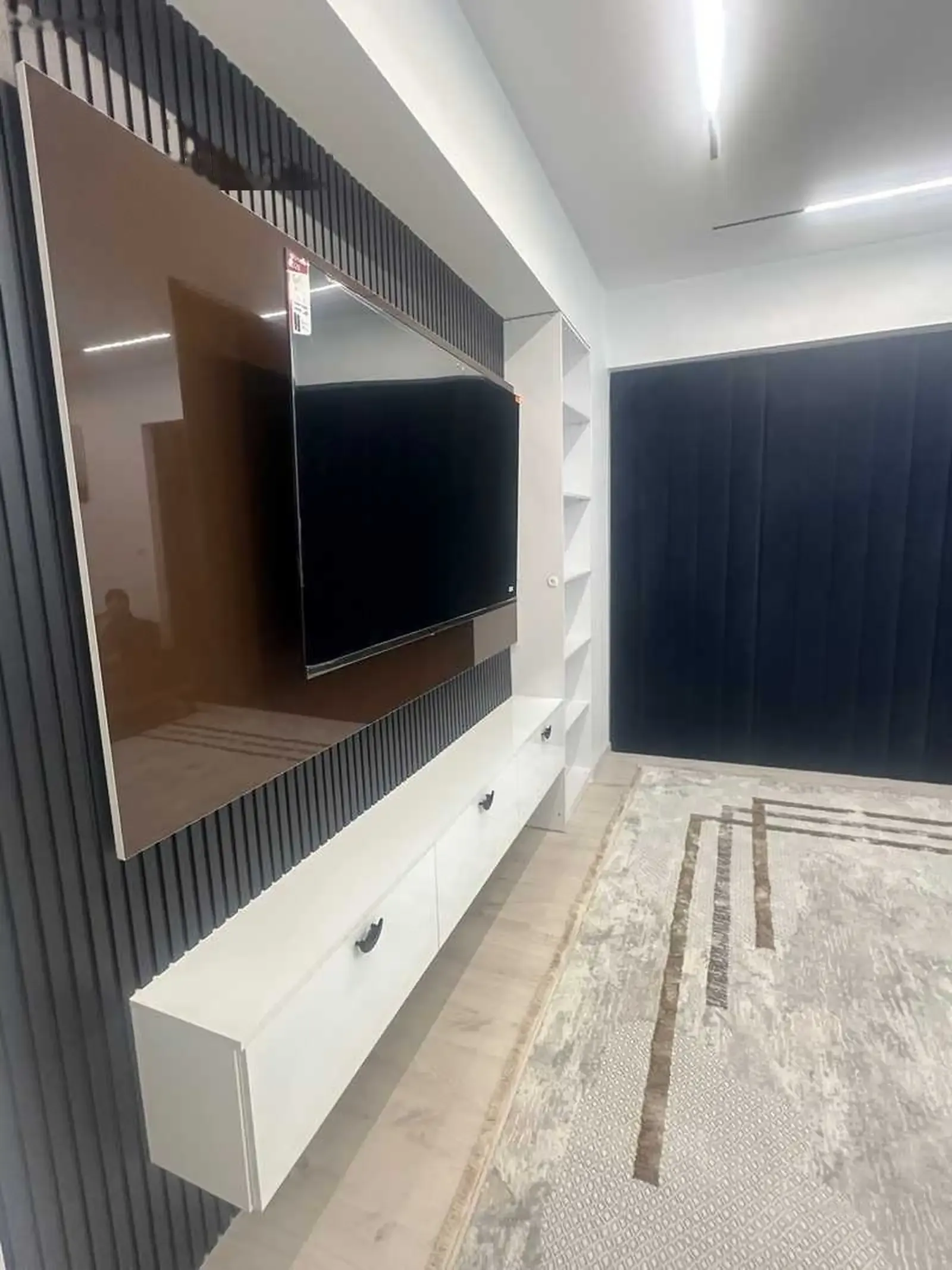 2-комн. квартира, 14 этаж, 83м², Шохмансур