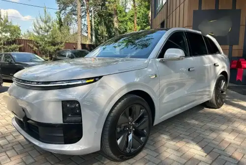 Li Auto (LiXiang) L6,