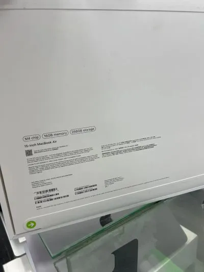 Ноутбук Apple Macbook M4 16/512gb