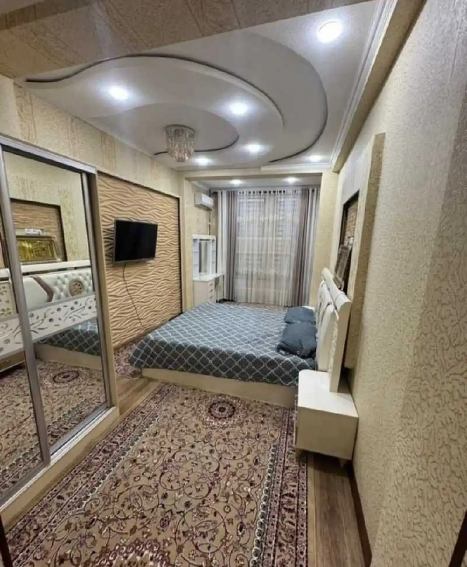 2-комн. квартира, 10 этаж, 62м², Голубой Экран