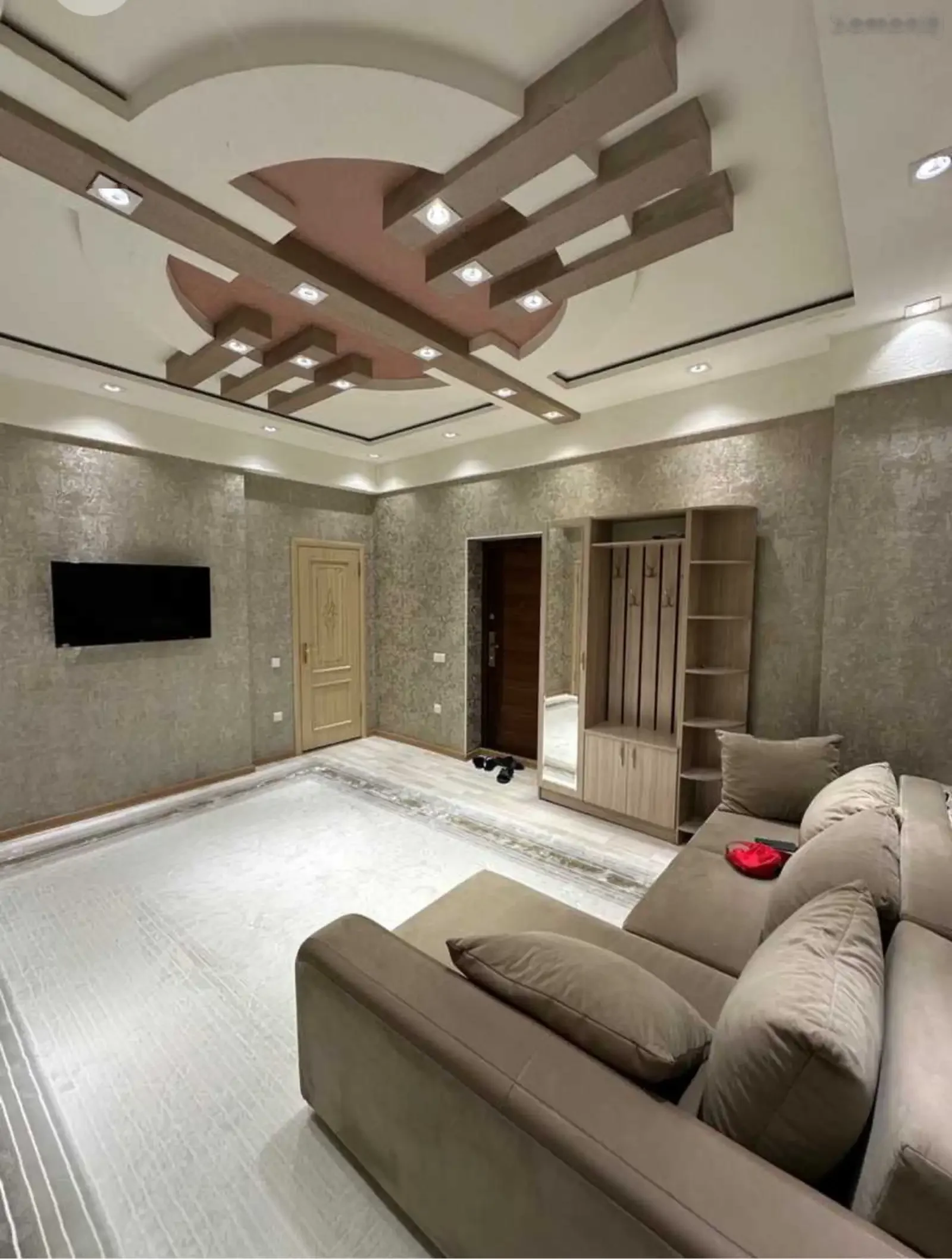 2-к квартира, 3 этаж, 72 м², 82 мкр, Лесная сказка