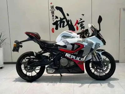 Мотоцикл Ducati 400 на заказ