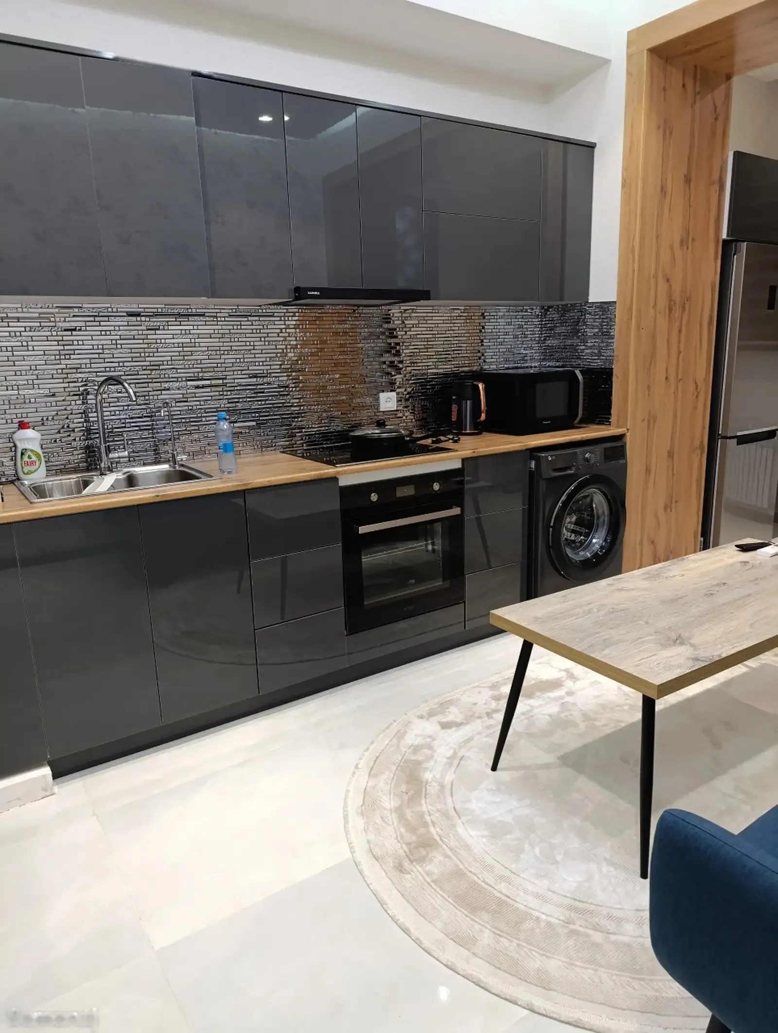 1-комн. квартира, 15 этаж, 60 м², Голубой экран