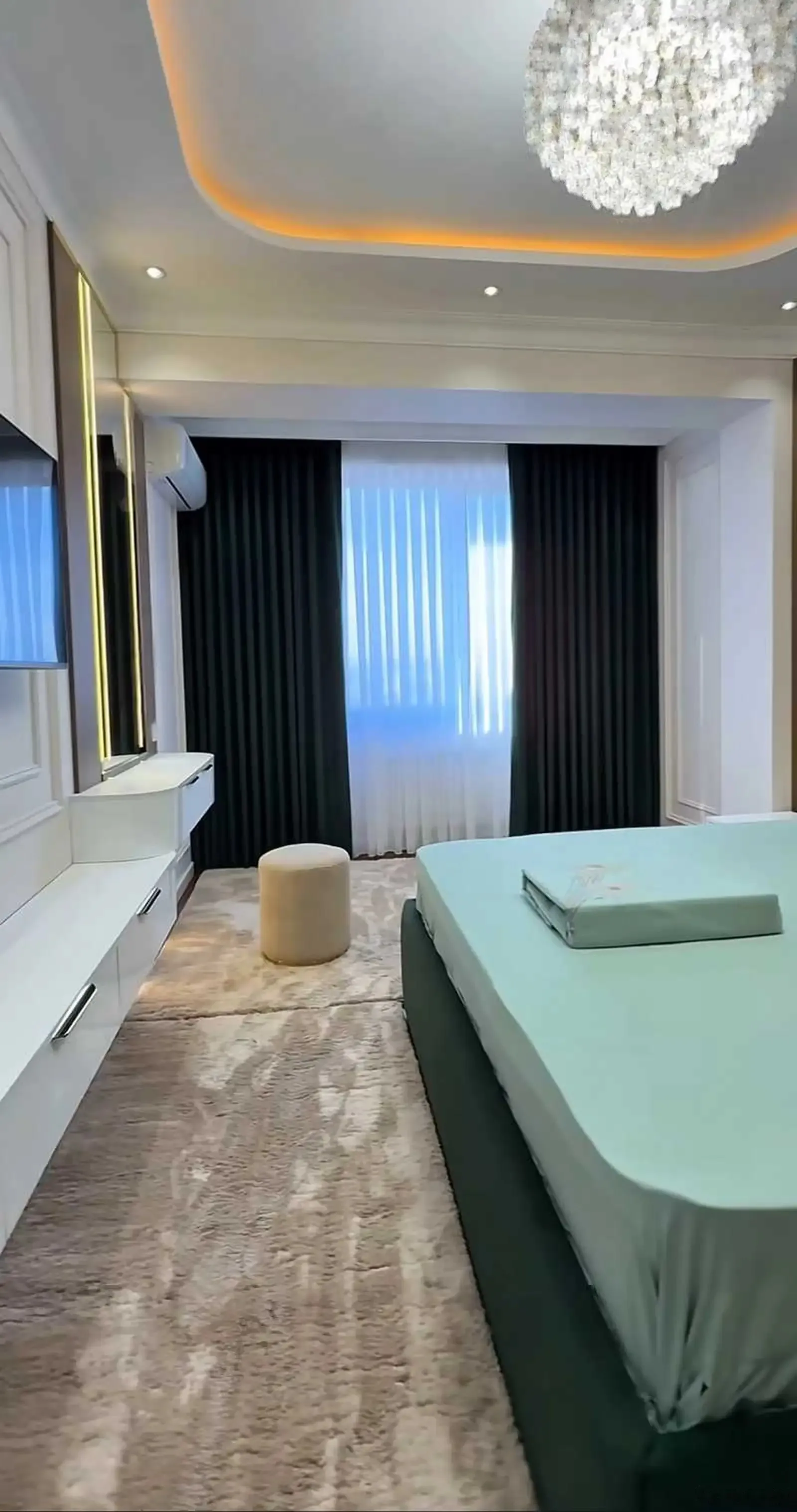 3-комн. квартира, 18 этаж, 115м², 82мкр