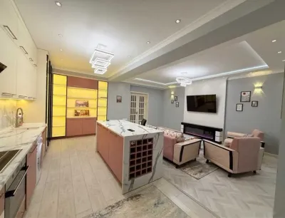 2-комн. квартира, 15 этаж, 100м², Шохмансур