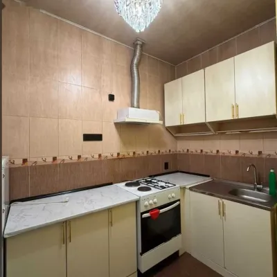 2-комн. квартира, 3 этаж, 60м², сино