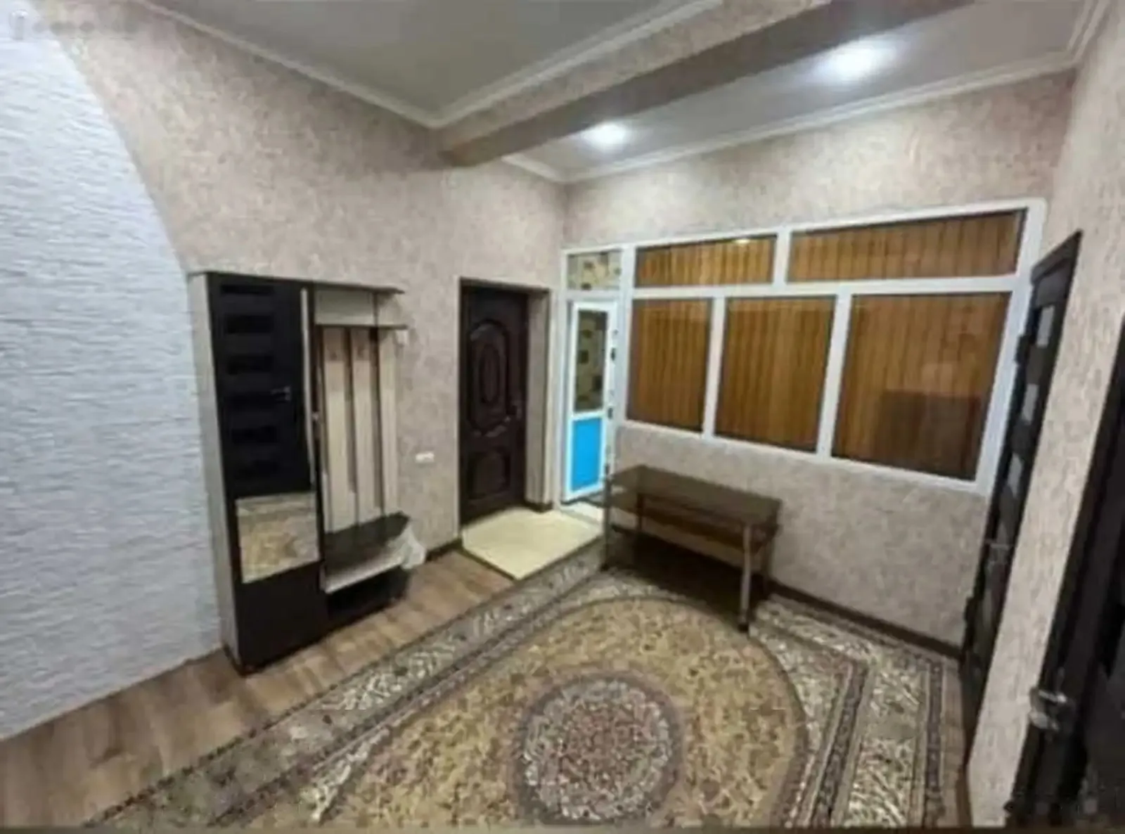 2-комн. квартира, 10 этаж, 72м², Голубой экран