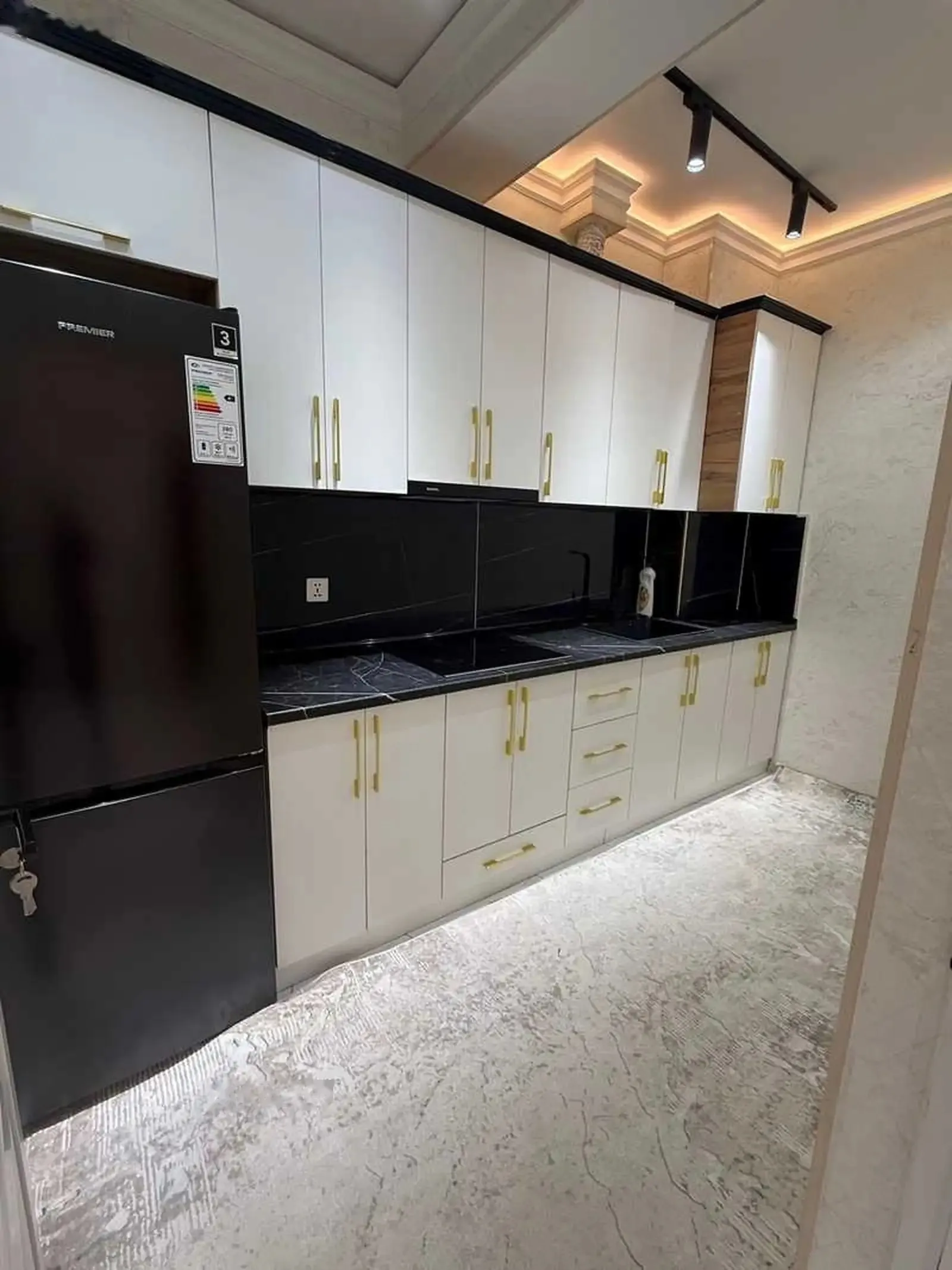 2-комн. квартира, 2 этаж, 65м², 82мкр