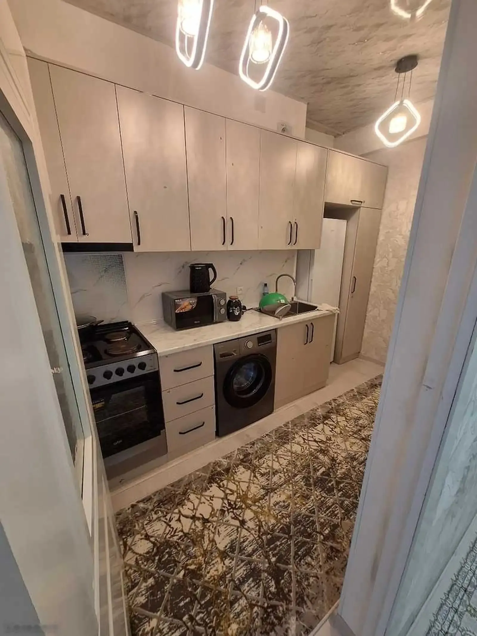 2-комн. квартира, 12 этаж, 60м², Чорохаи Чал Чам
