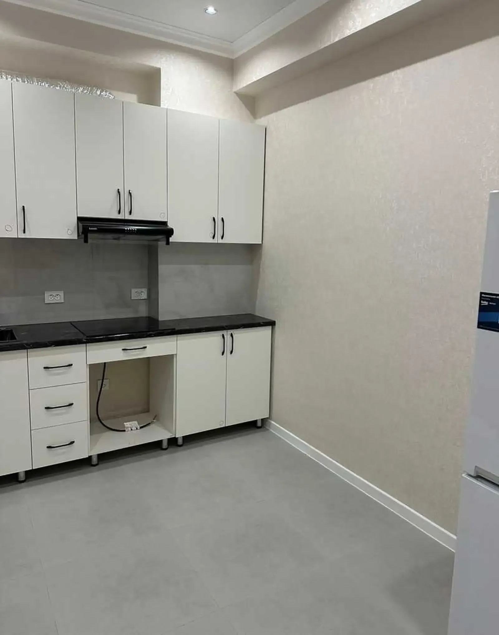 3-комн. квартира, 10 этаж, 80м², Аэропорт, чордома пеши DHL