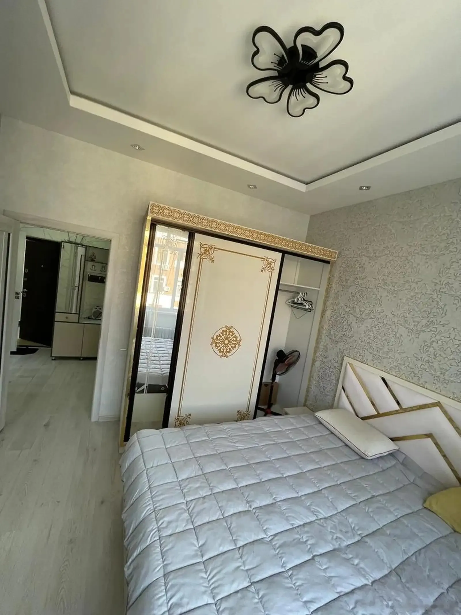 2-комн. квартира, 14 этаж, 52м², Гранд отель