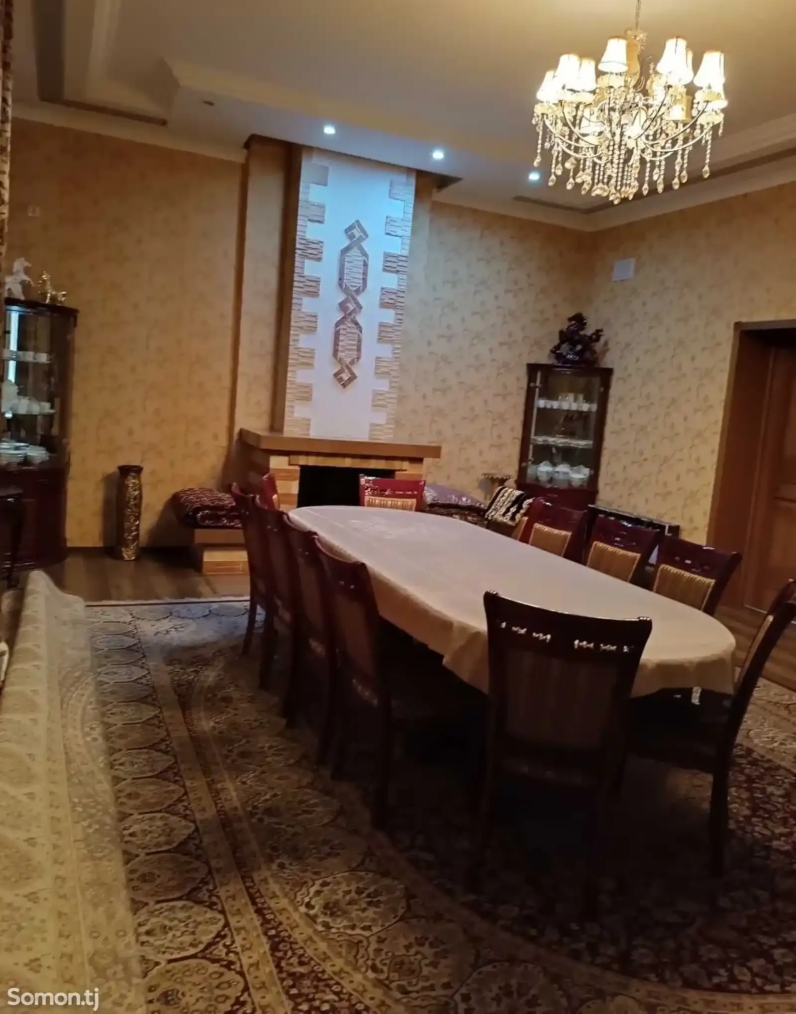 3-этажный, 8 комнатный дом, 826 м², Сино