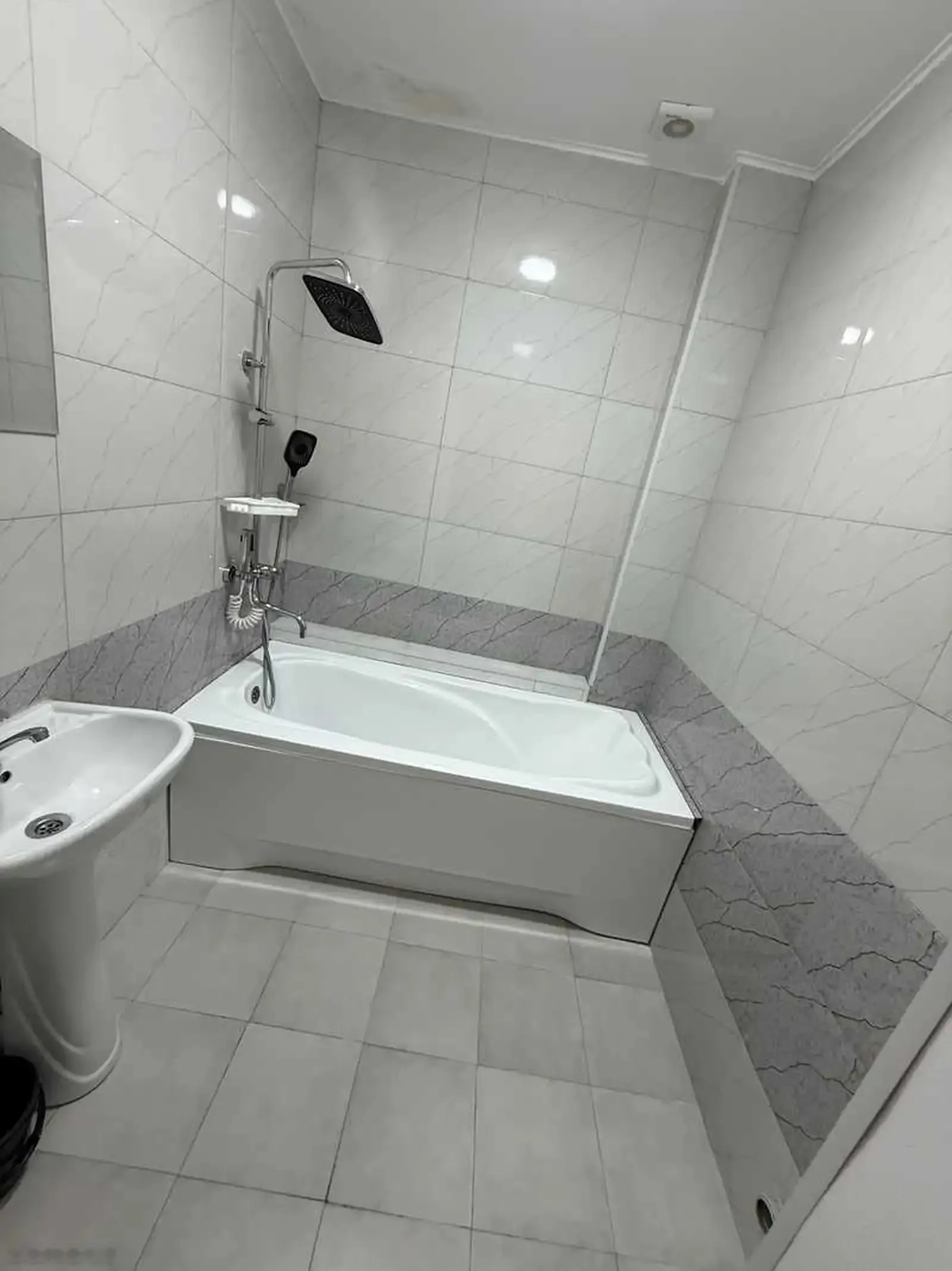 3-комн. квартира, 9 этаж, 125м², Аэрапорт