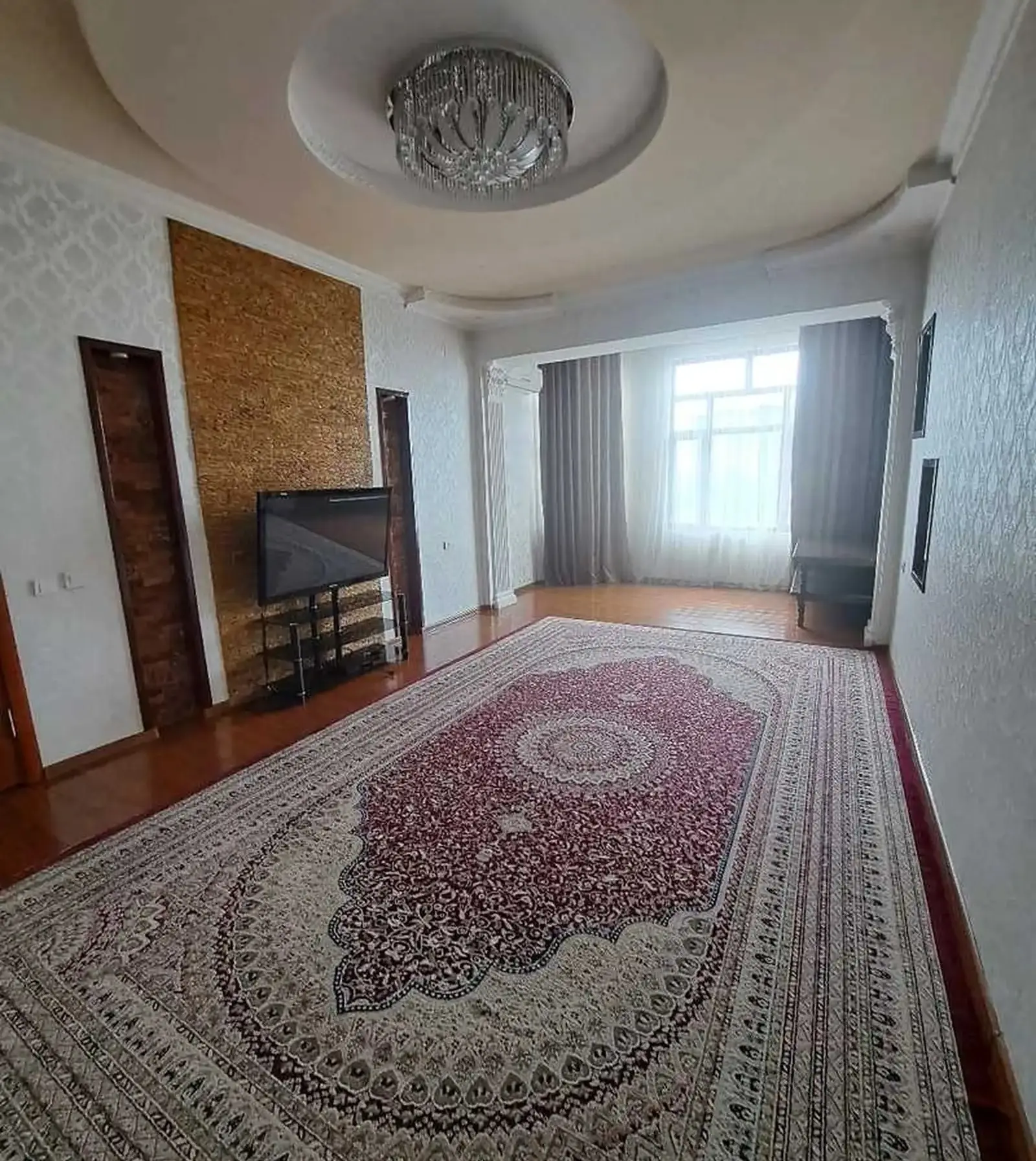 3-комн. квартира, 5 этаж, 112м², Сино