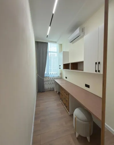 5-комн. квартира, 3 этаж, 170 м², Исмоили Сомони, Славянский