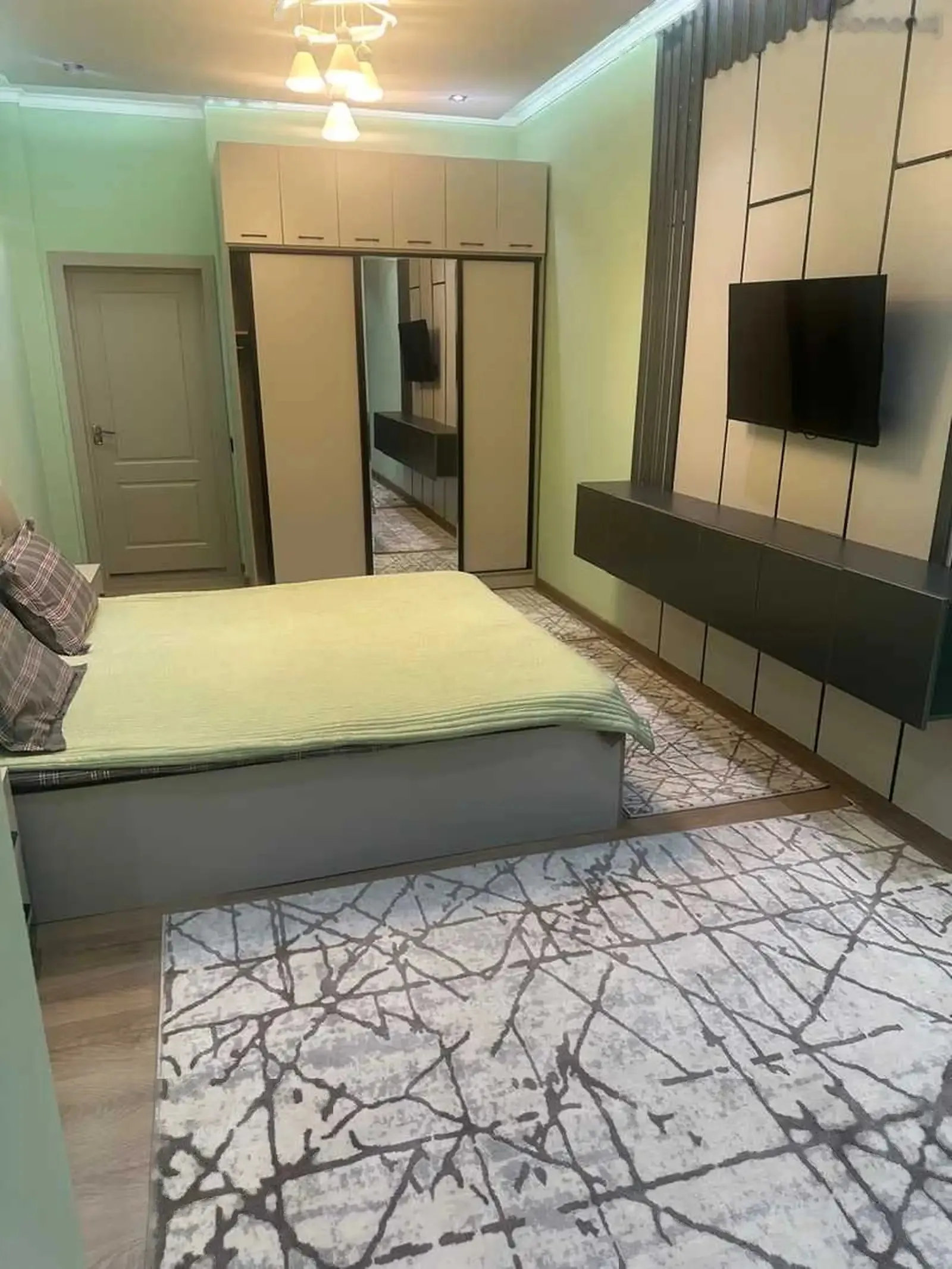 2-комн. квартира, 21 этаж, 98м², Фирдавси