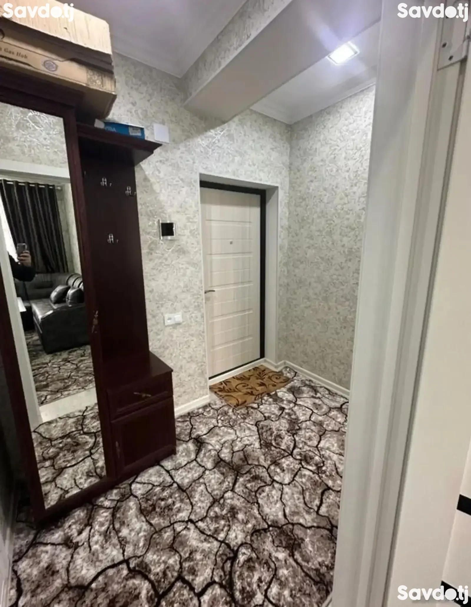 1-комн. квартира, Цокольный этаж, 48 м², 18 микрорайон