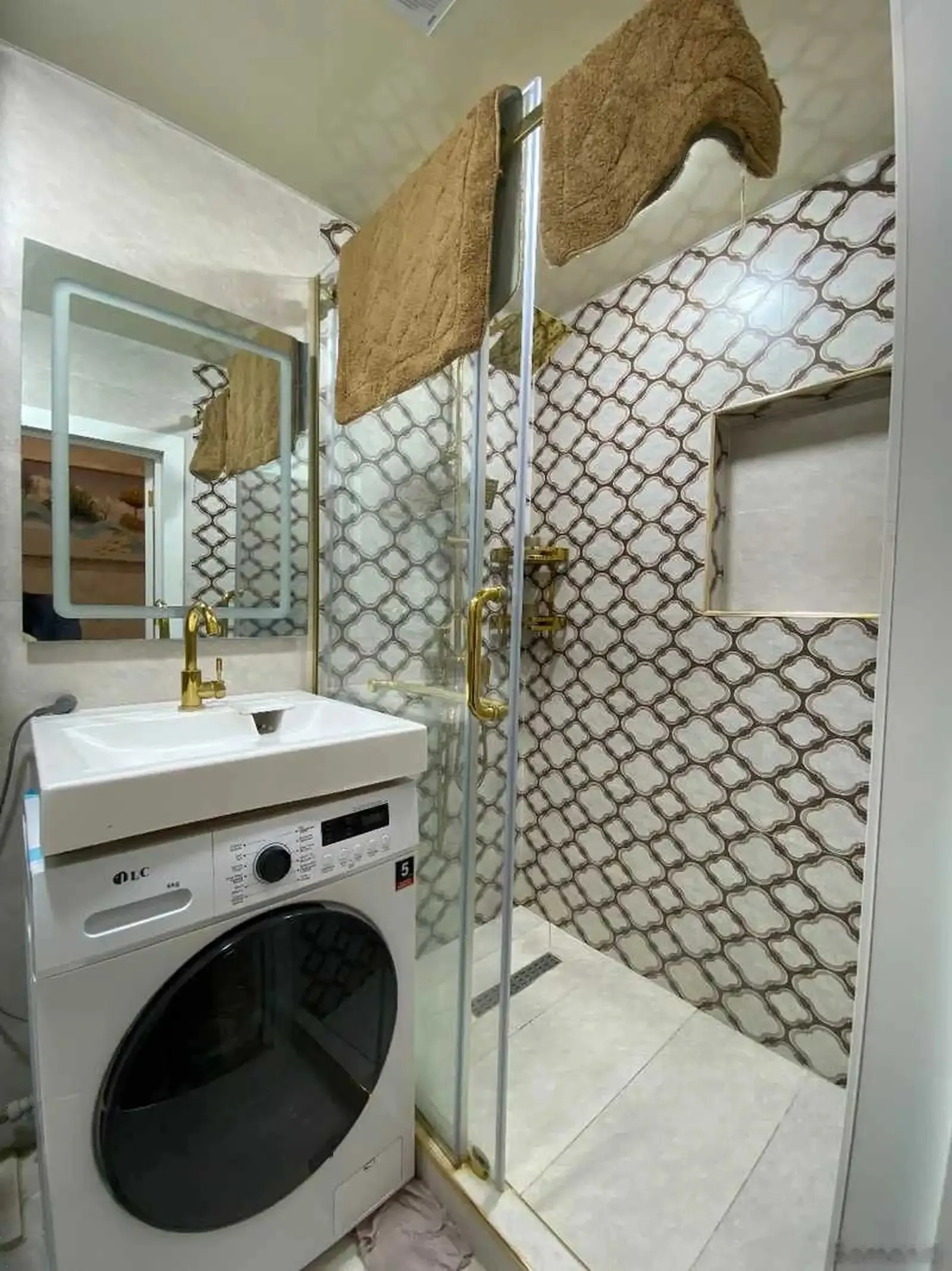 1-комн. квартира, 18 этаж, 32 м², Шохмансур