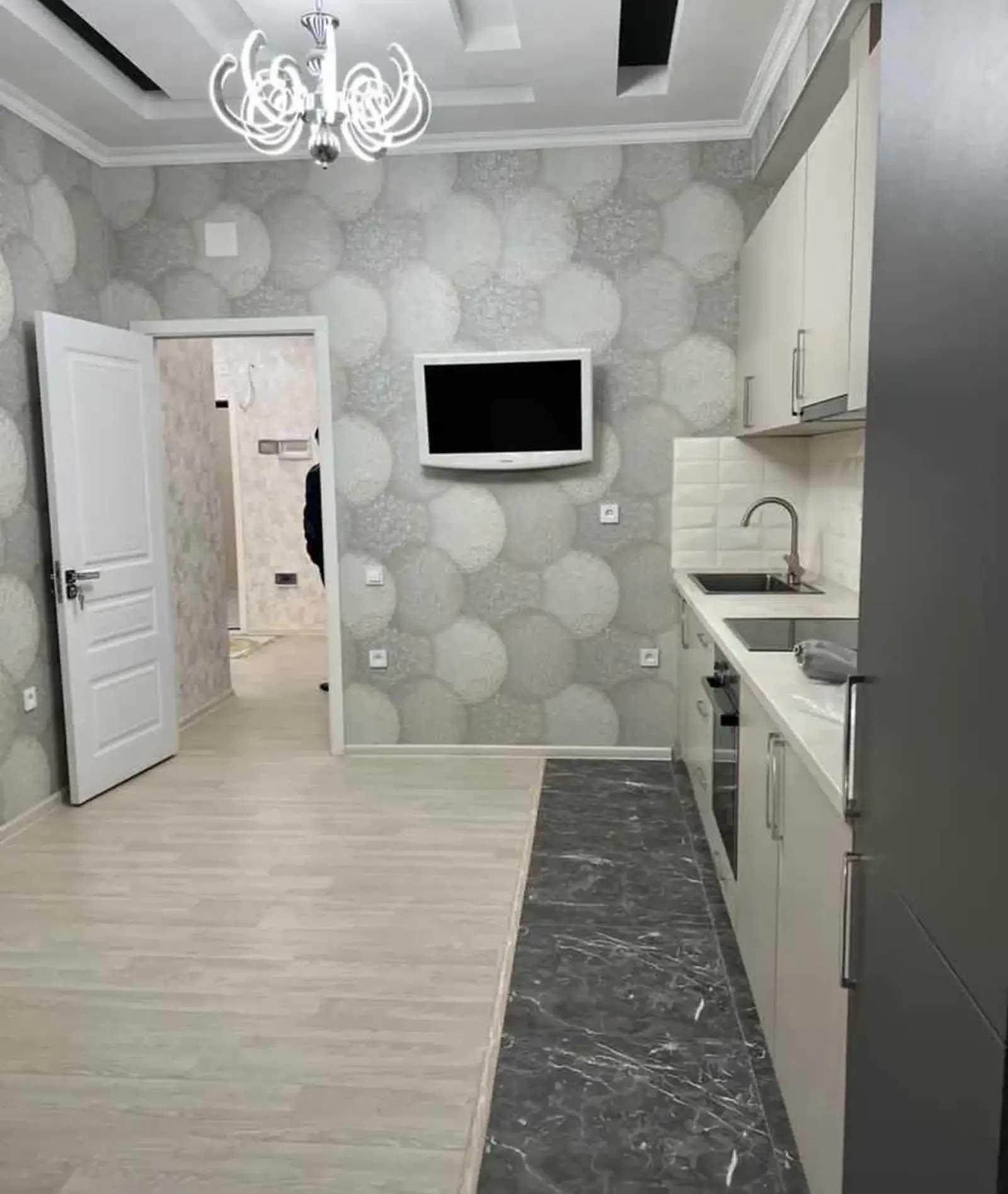3-комн. квартира, 12 этаж, 95м², Шоҳмансур