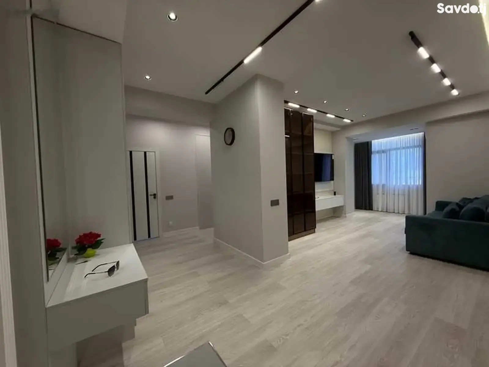 2-комн. квартира, 4 этаж, 80м², Ул.Лоҳутӣ 20,парк А Навоӣ