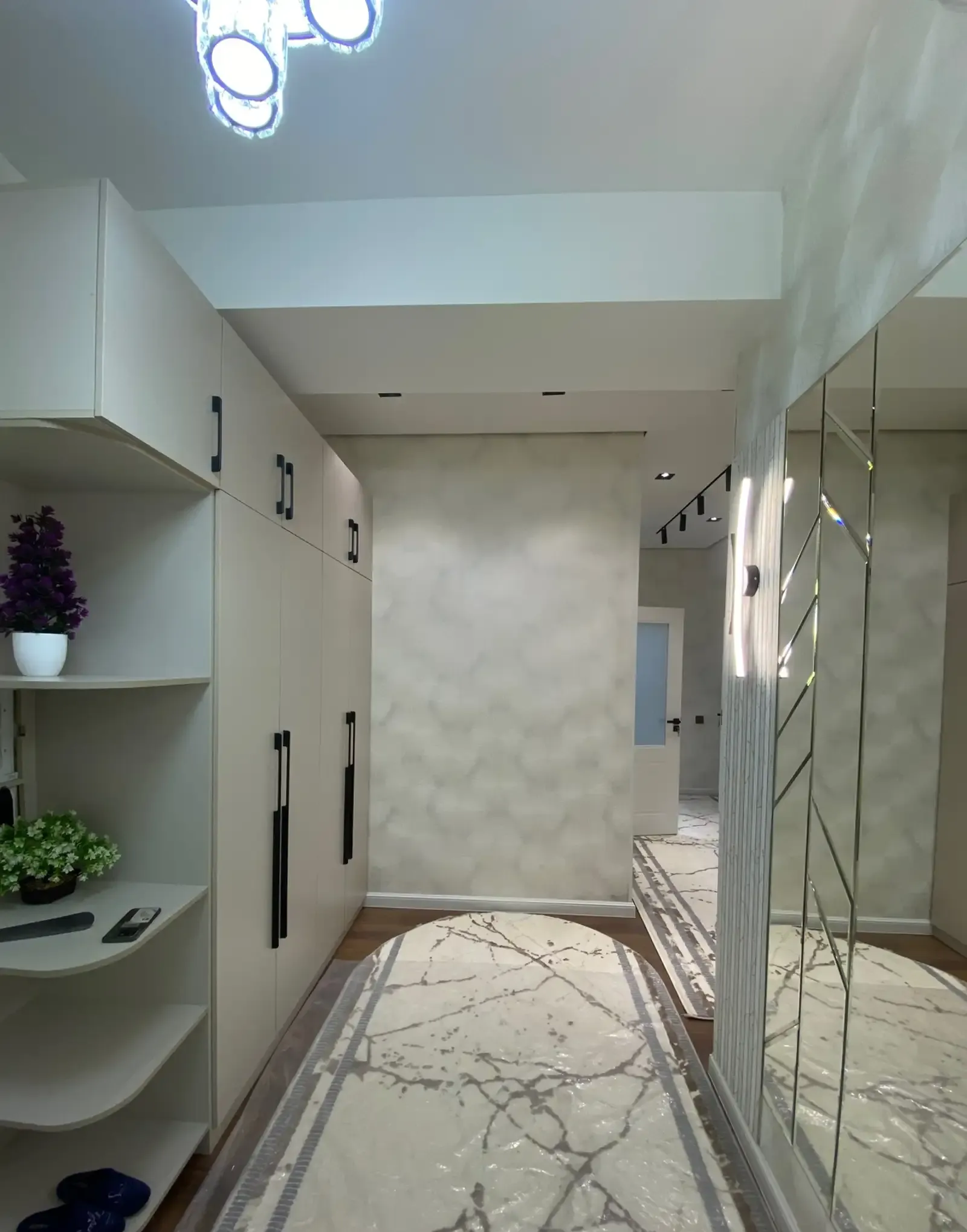 2-комн. квартира, 11 этаж, 66 м², И.Сомони