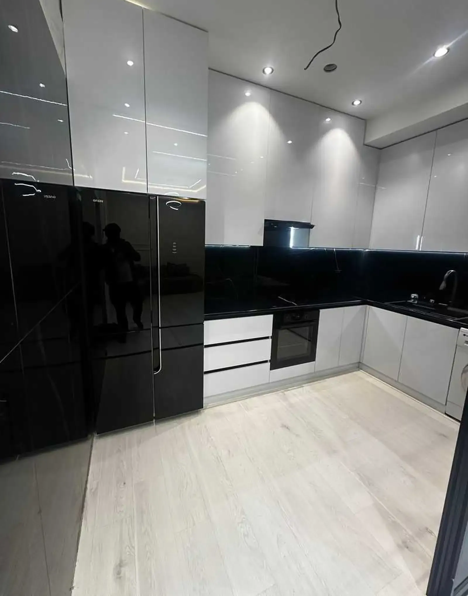 2-комн. квартира, 10 этаж, 70м², 102 мкр Родоми 3