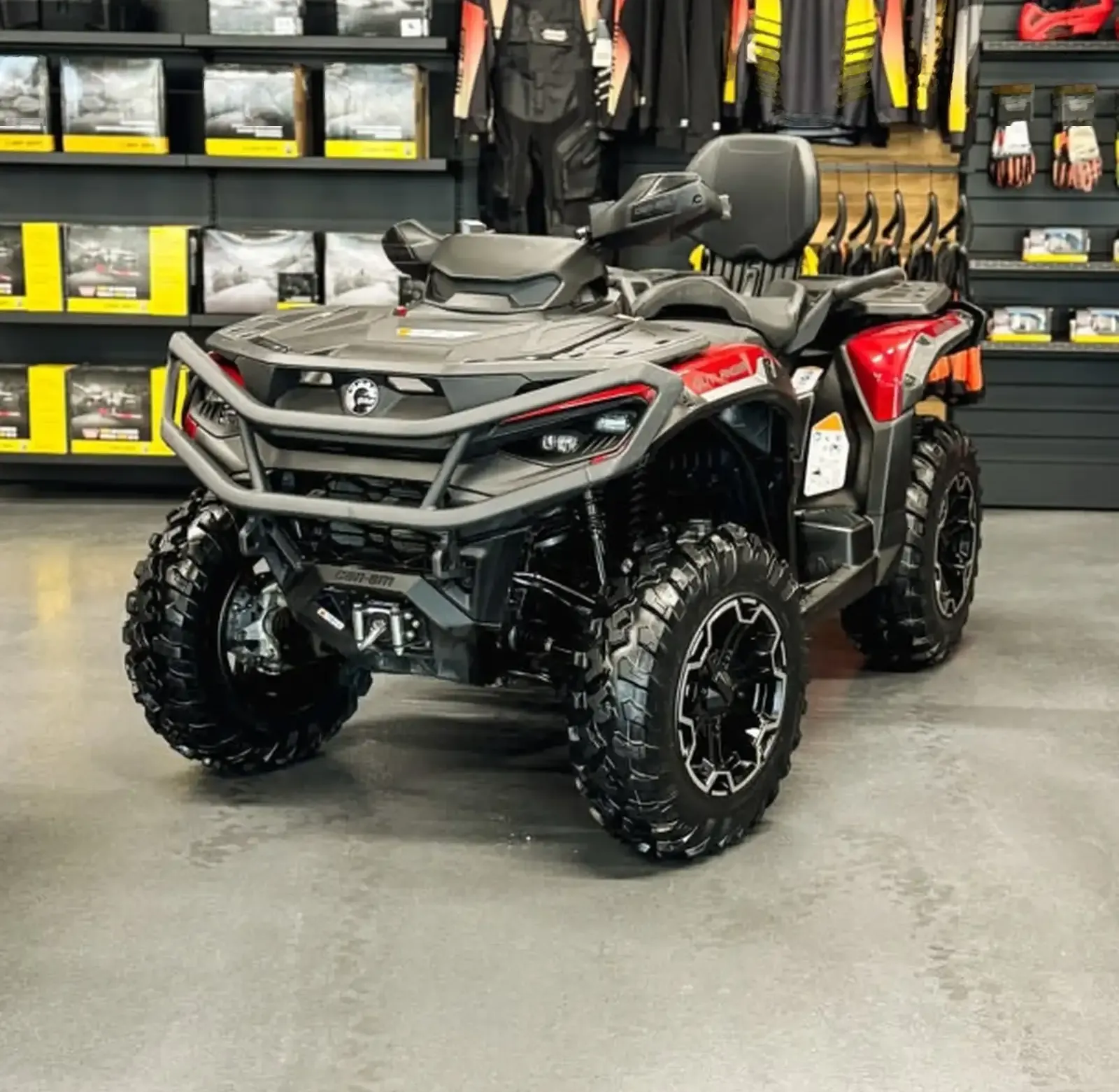 Can-Am Outlander Квадроцикл