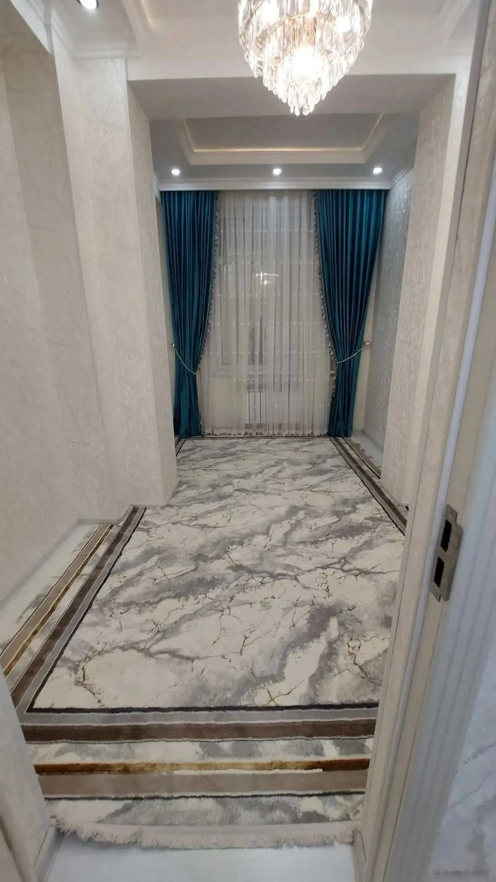2-комн. квартира, 6 этаж, 76м², Сино 82мкр